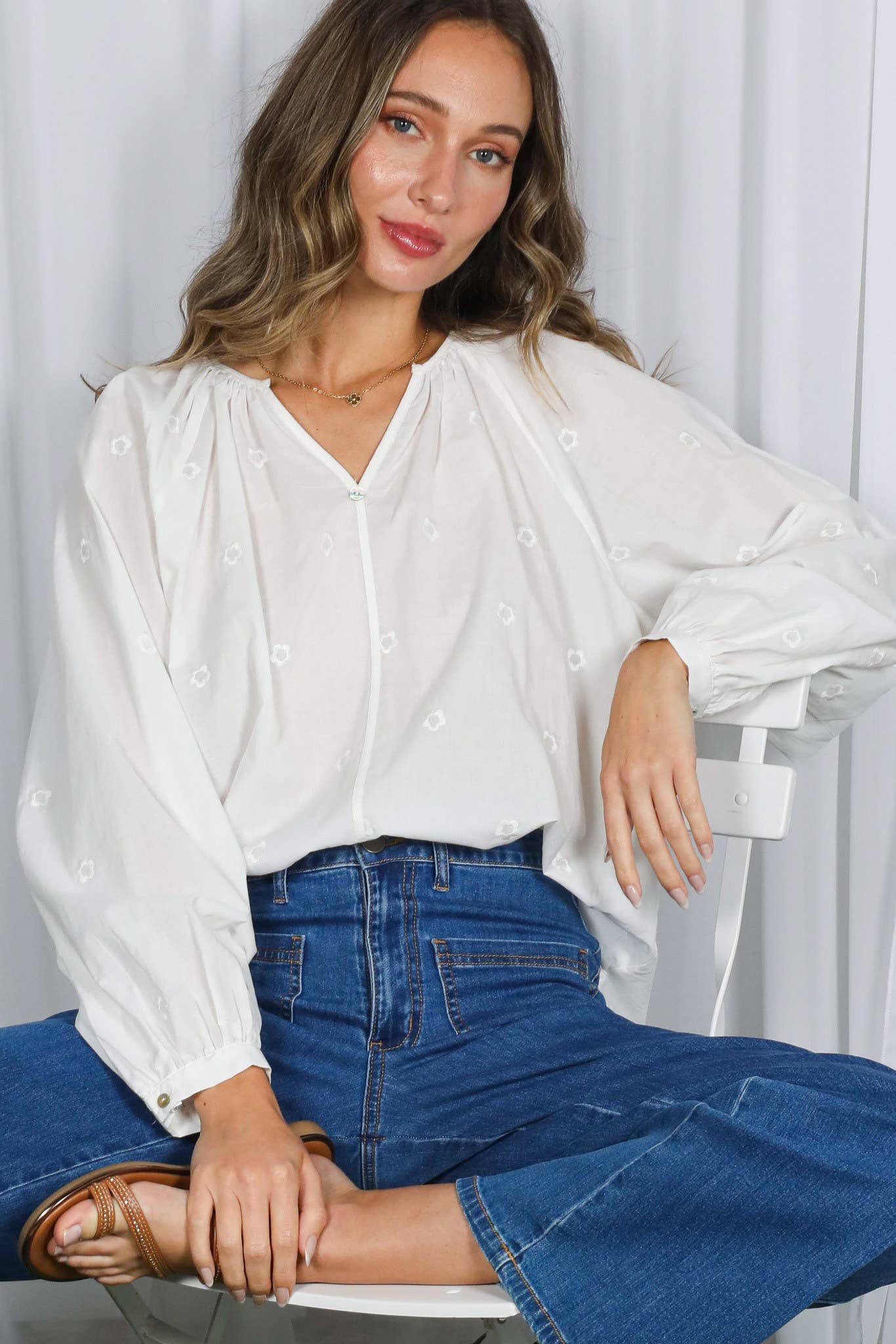 Floral Embroidery Balloon Blouse