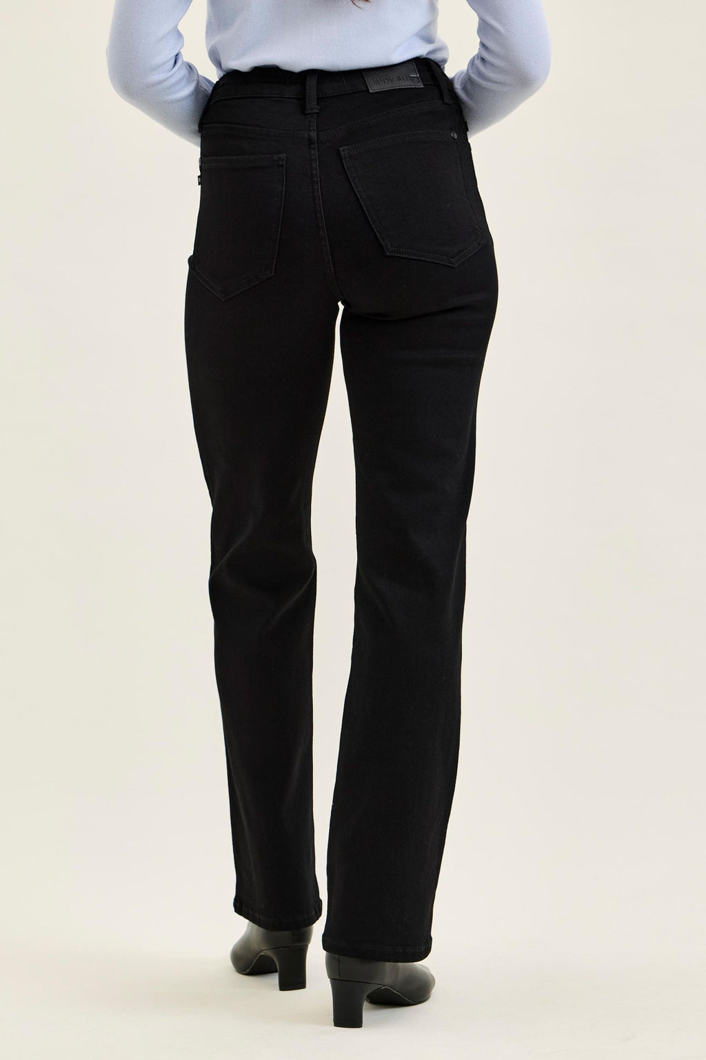 Kimberly HR Straight Jeans