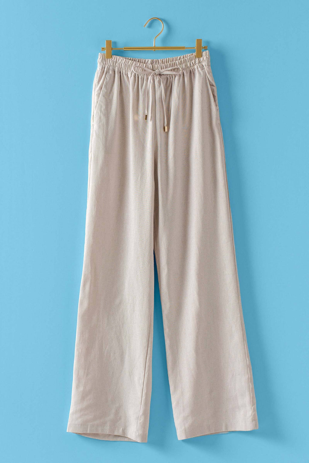 Lounge in Linen Pants