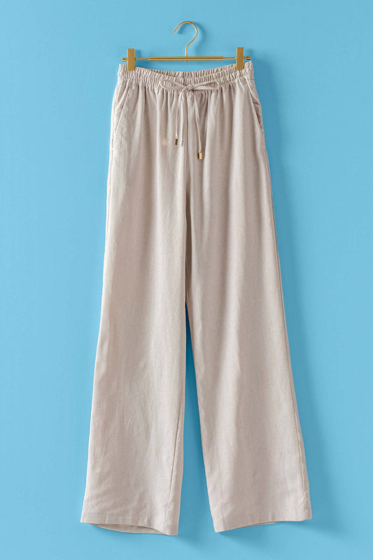 Lounge in Linen Pants
