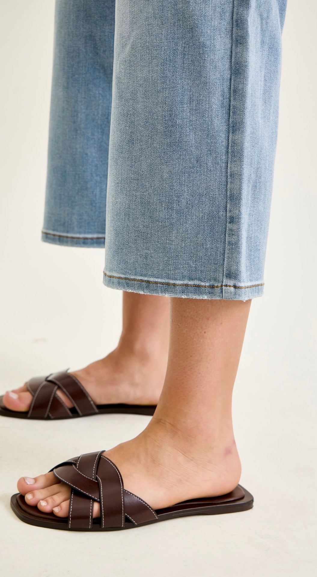 JB MR Wide Crop Jeans
