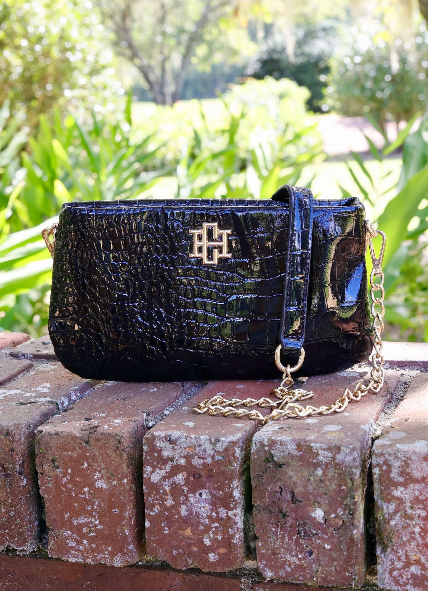 Livi Crossbody