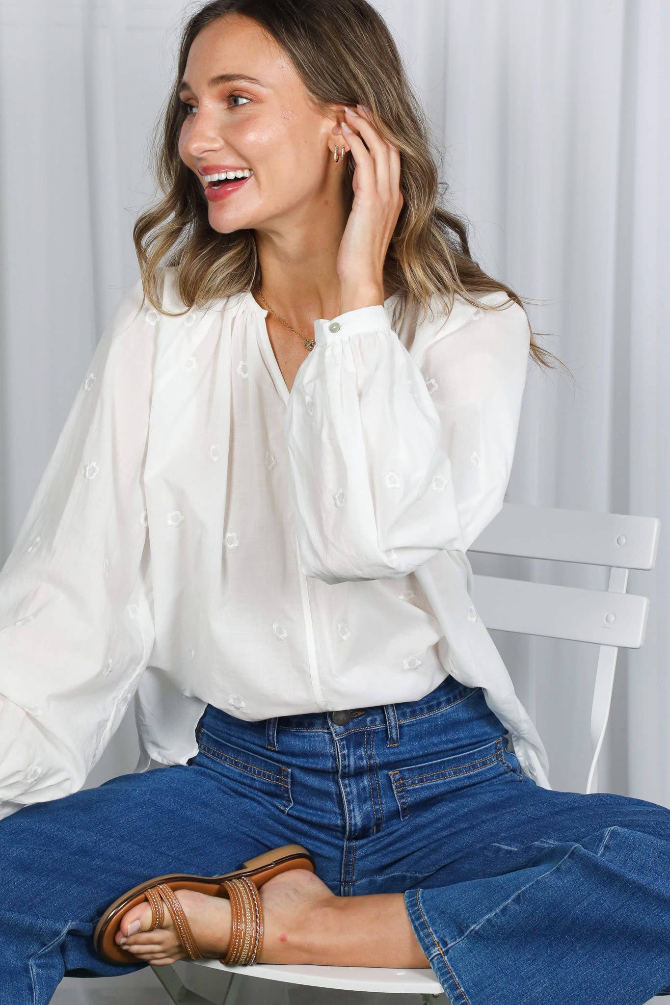 Floral Embroidery Balloon Blouse