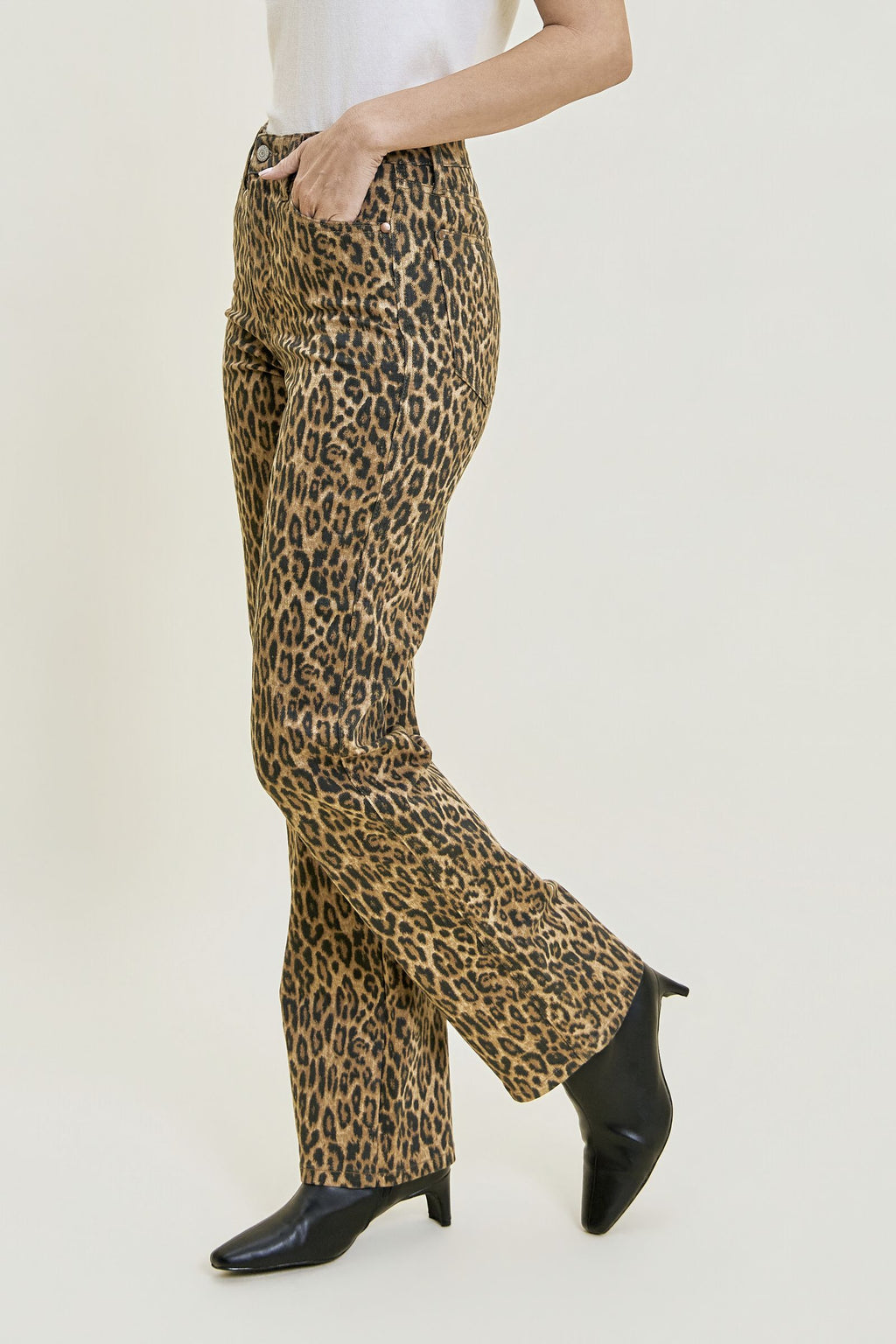 Wild Side HR Leopard Straight Jeans